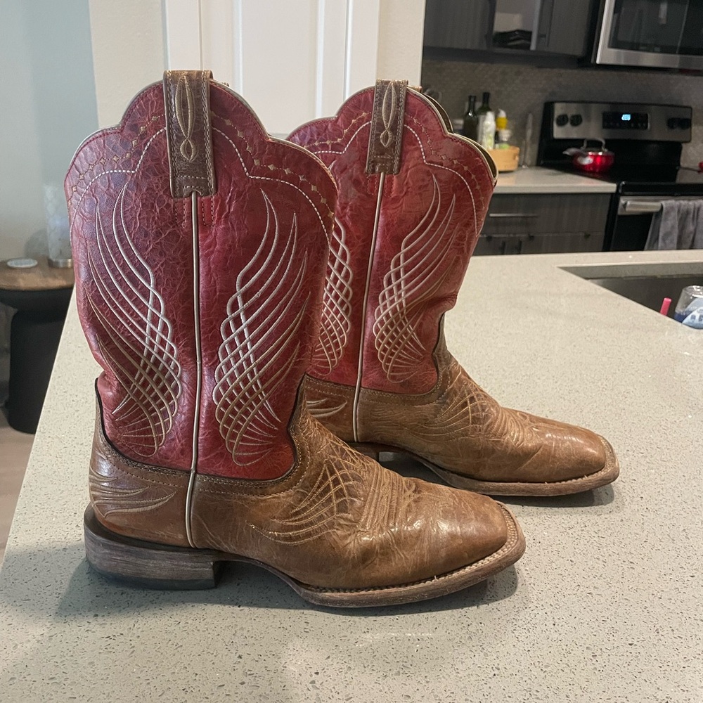 Men’s Artiat Square Toe Cowboy Boot - Size 10D - Red and Tan